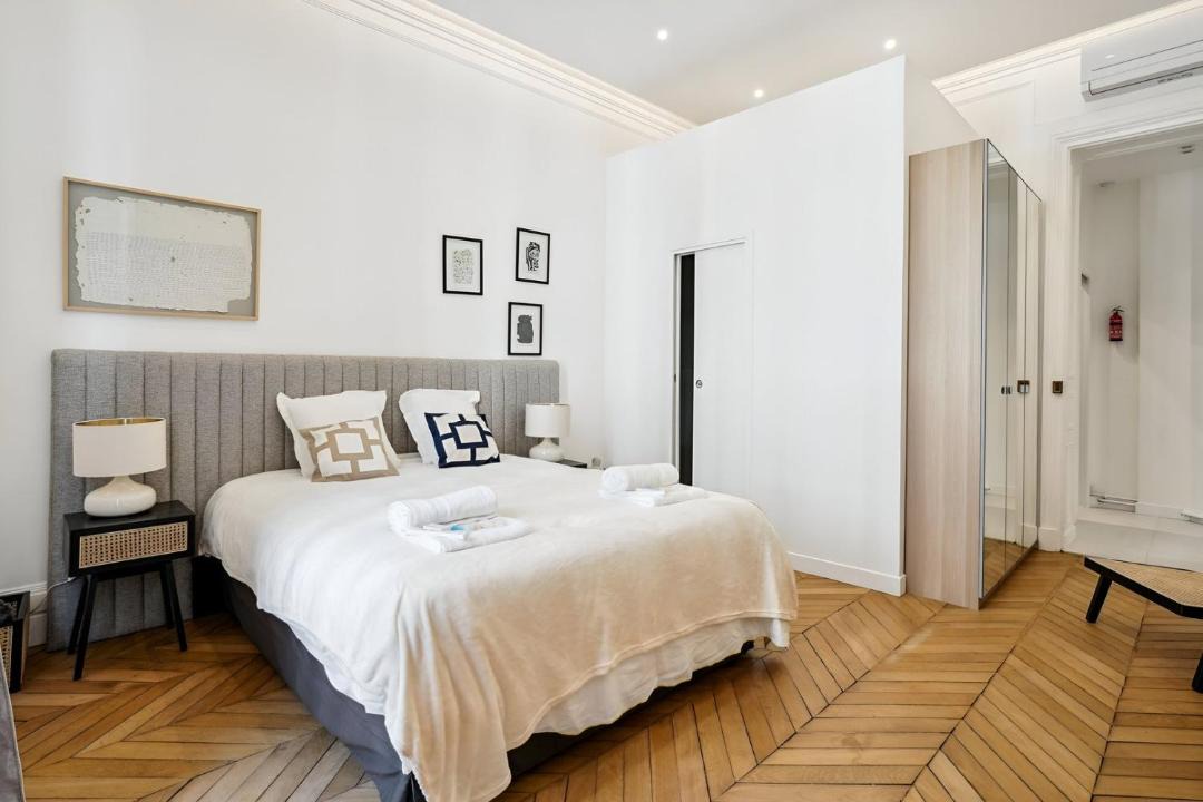 Photo of Bedroom in Chaillot