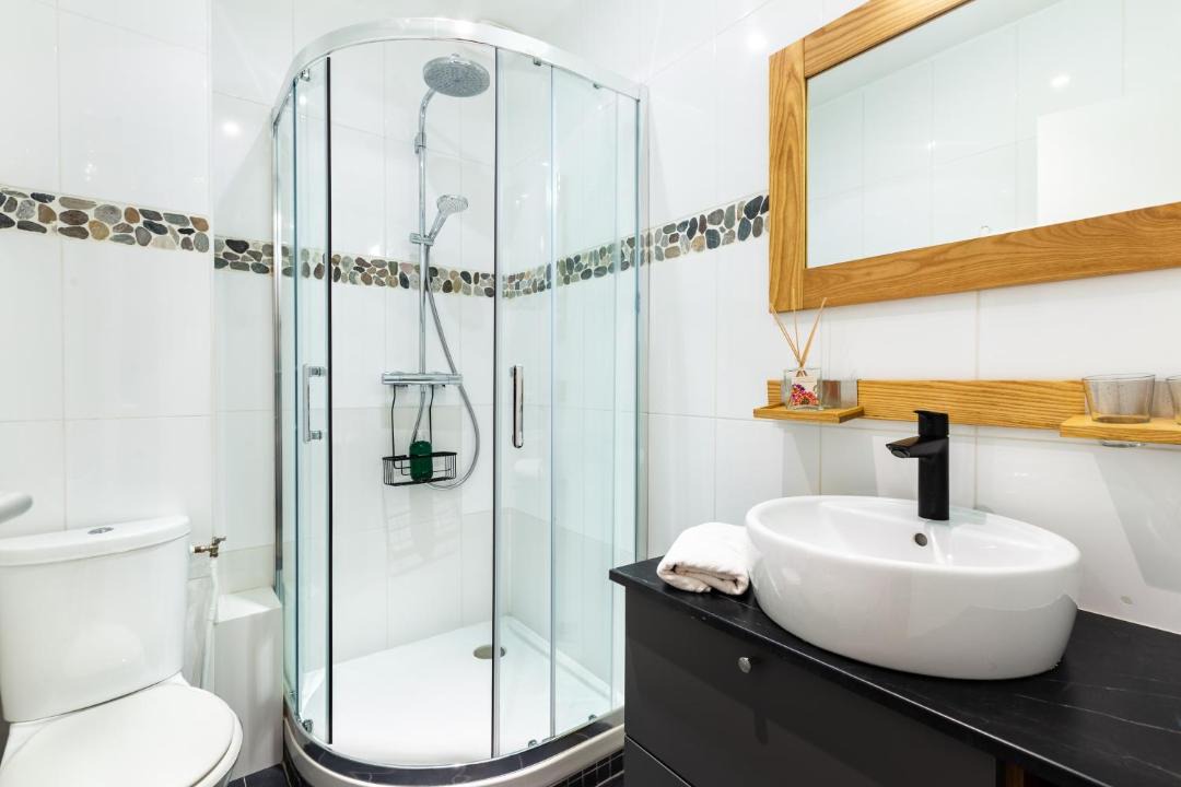 Photo of Bathroom in Quartier du Gros-Caillou