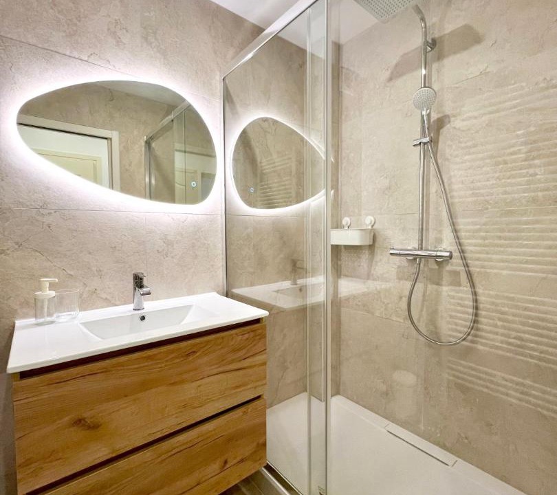 Photo of Bathroom in Joinville-le-Pont