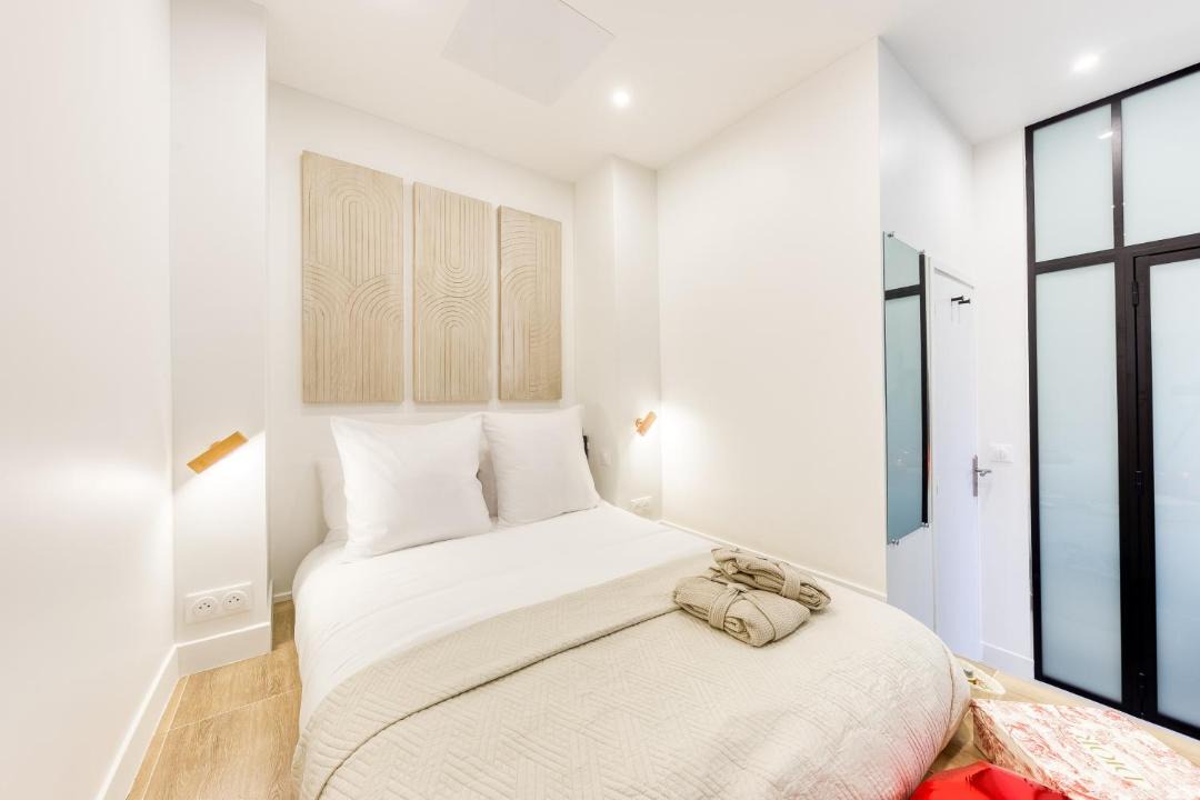 Photo of Bedroom in Clichy