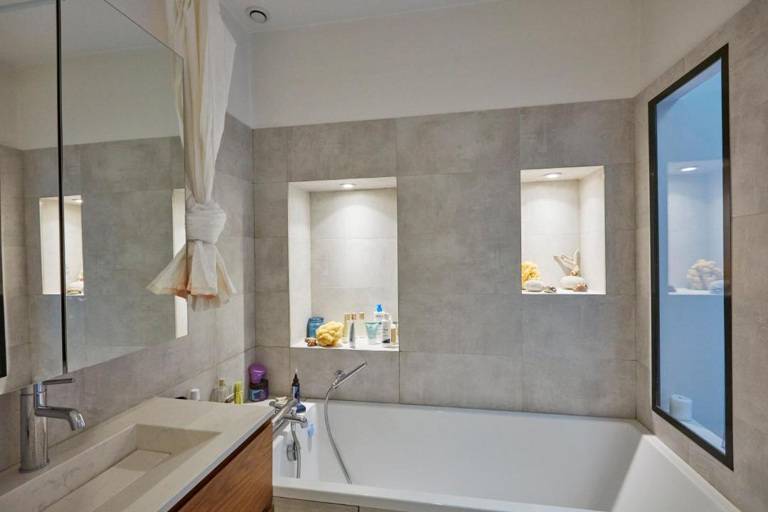 Photo of Bathroom in Quartier de la Folie-Mericourt