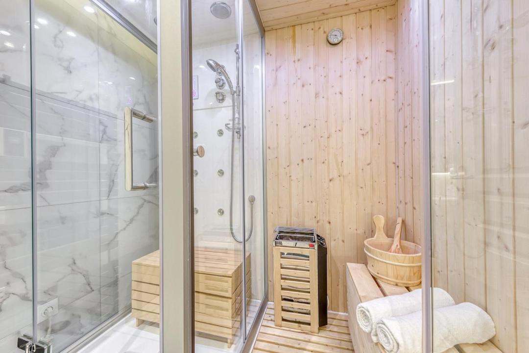 Photo of Bathroom in Les Pavillons-sous-Bois