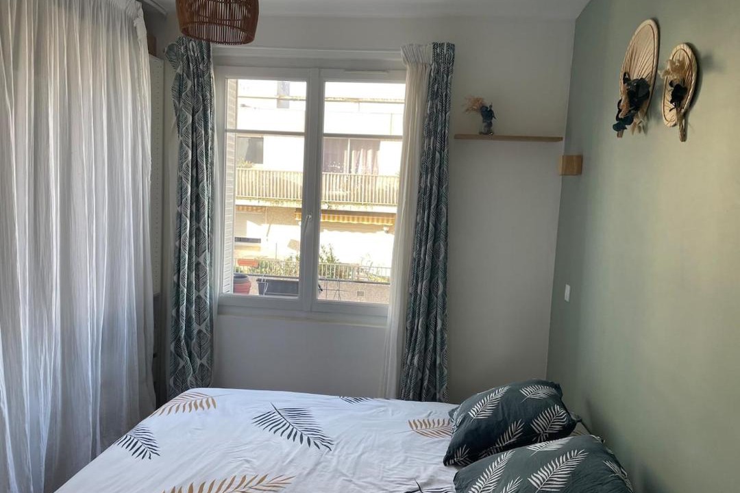 Photo of Bedroom in Asnieres-sur-Seine