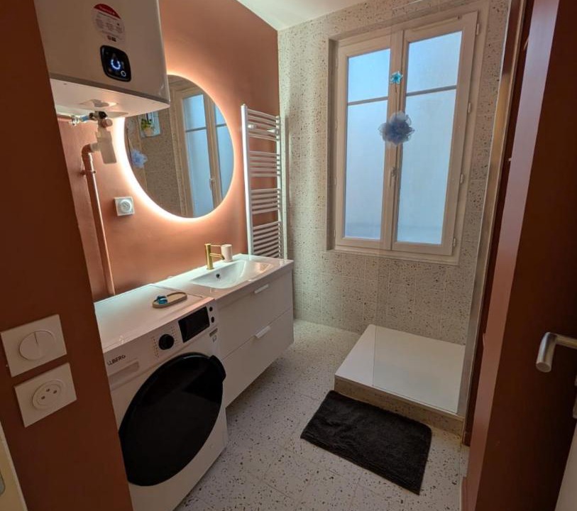 Photo of Bathroom in Asnieres-sur-Seine