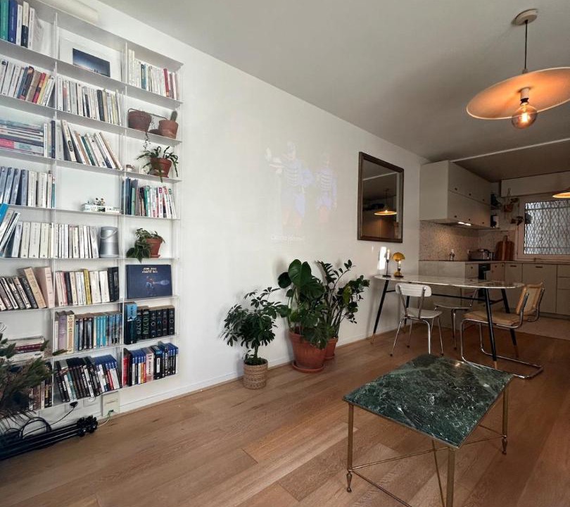 Photo of Livingroom in Quartier de la Folie-Mericourt