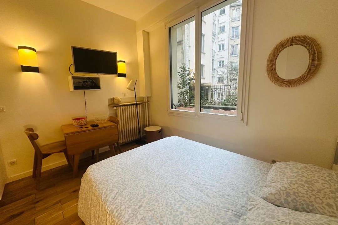 Photo of Bedroom in Passy