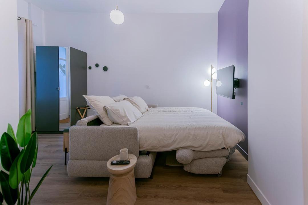 Photo of Bedroom in Hopital Saint-Louis