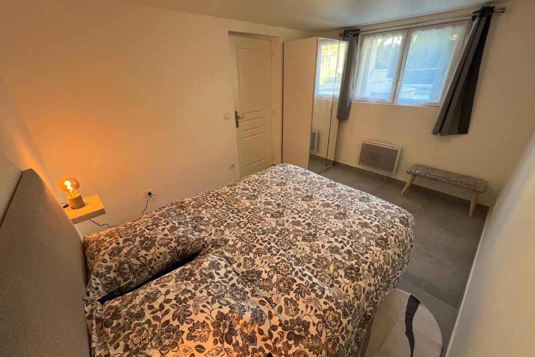 Photo of Bedroom in Thiais