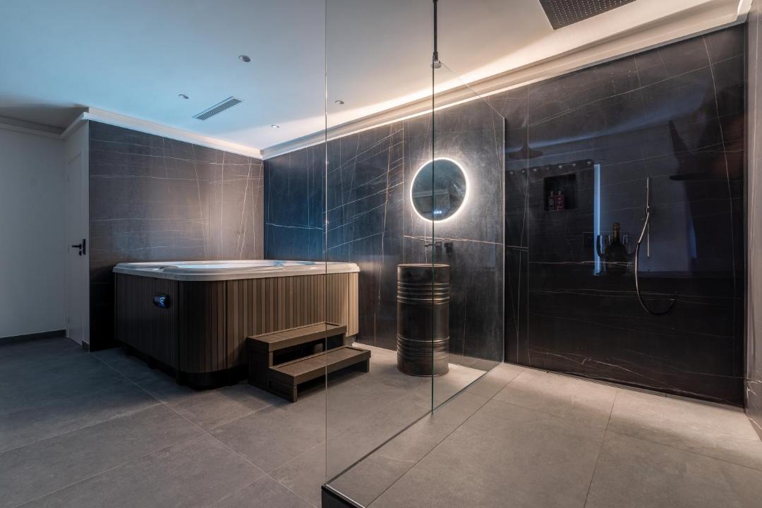 Photo of Bathroom in Esbly