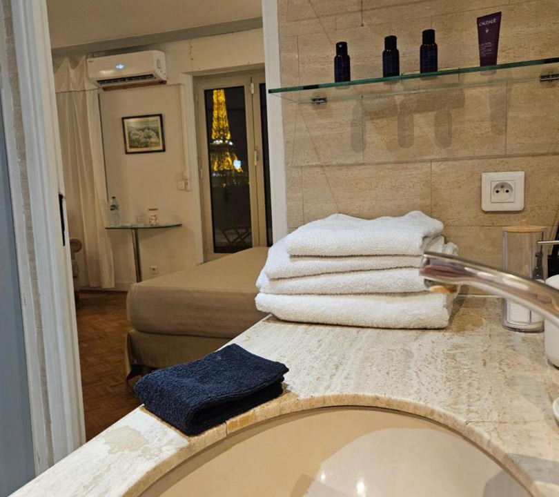 Photo of Bathroom in Chaillot