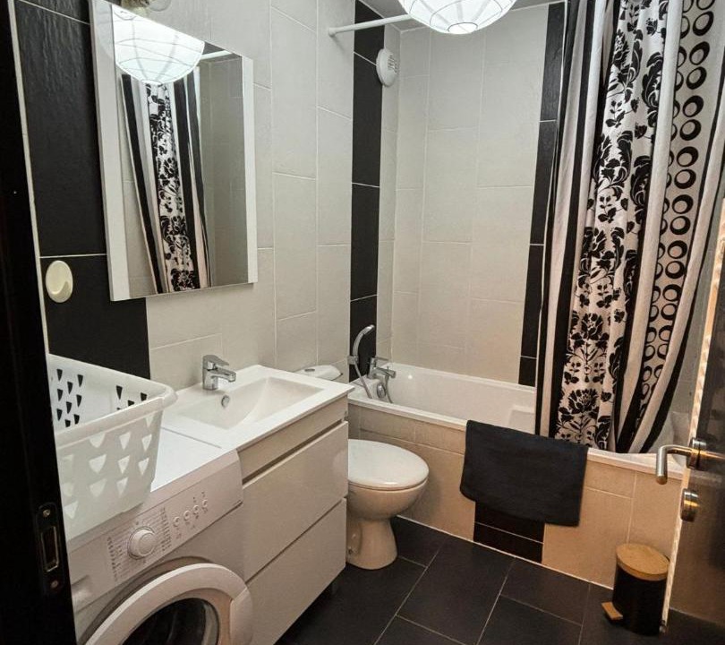 Photo of Bathroom in Romainville