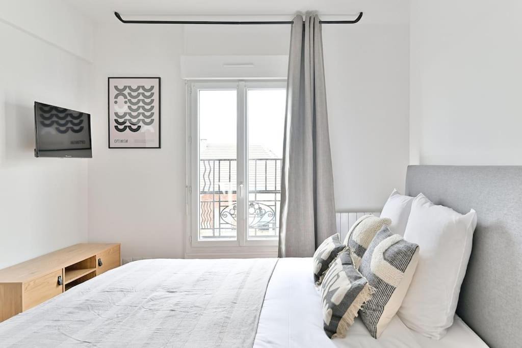 Photo of Bedroom in Montreuil
