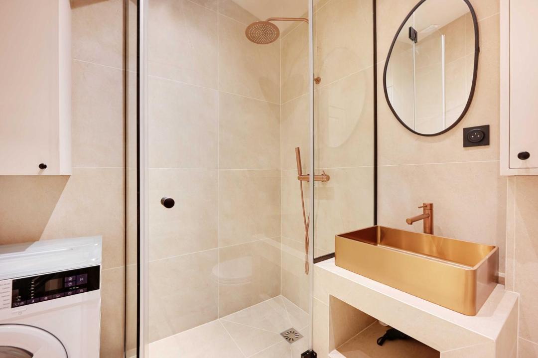 Photo of Bathroom in Butte-aux-Cailles