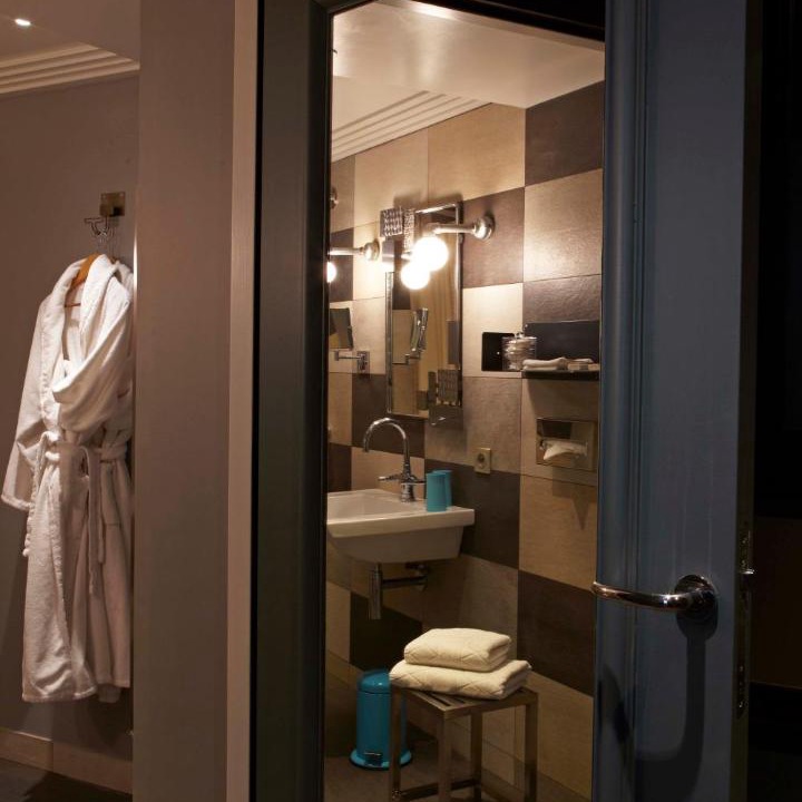 Photo of Bathroom in Palais-Royal