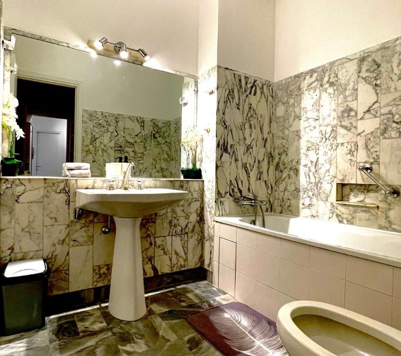 Photo of Bathroom in Chaillot