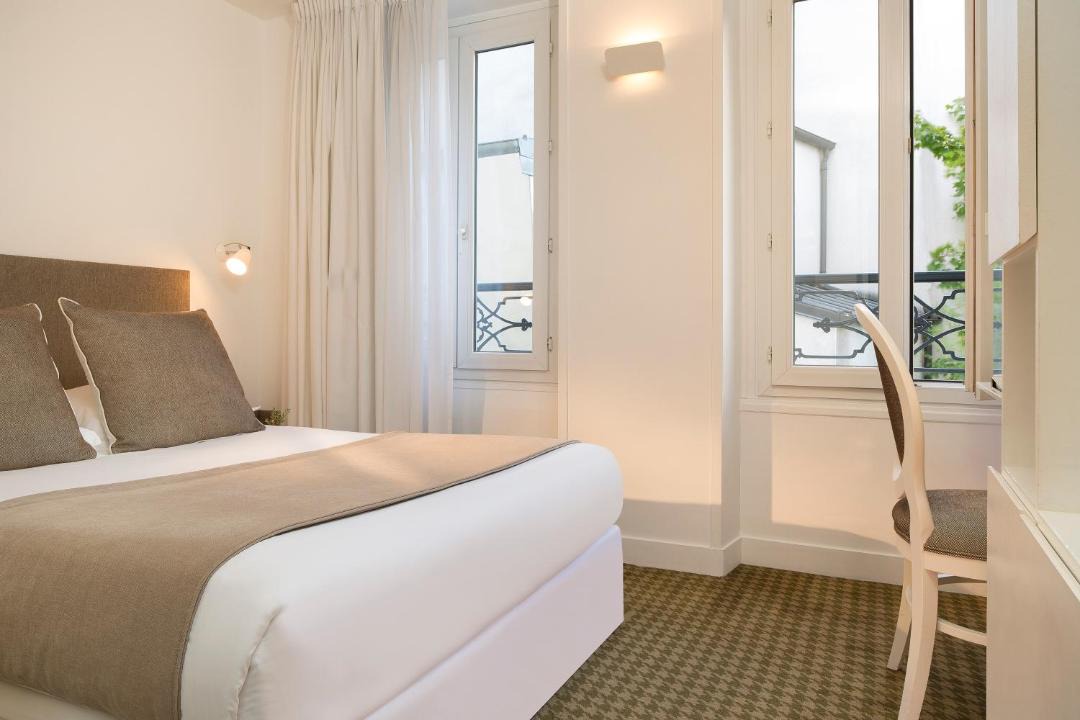 Photo of Bedroom in Montparnasse