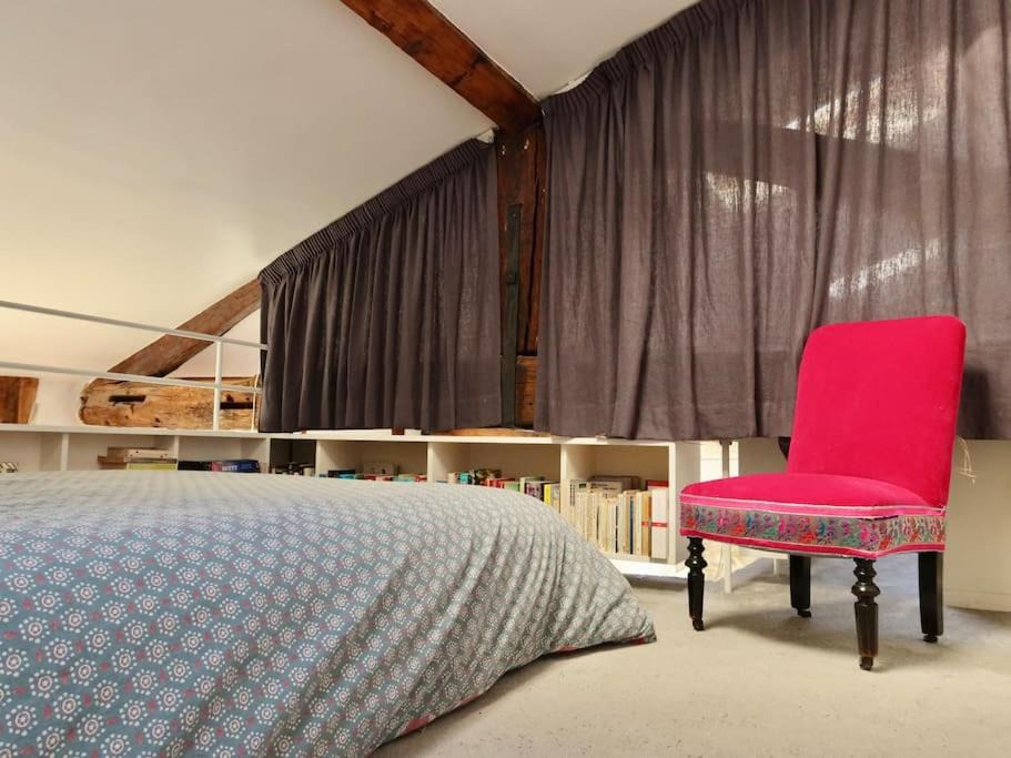Photo of Bedroom in Quartier de la Folie-Mericourt