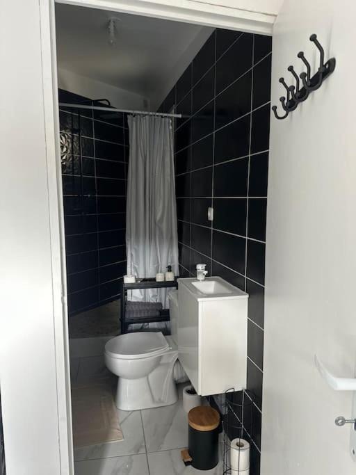 Photo of Bathroom in Montreuil