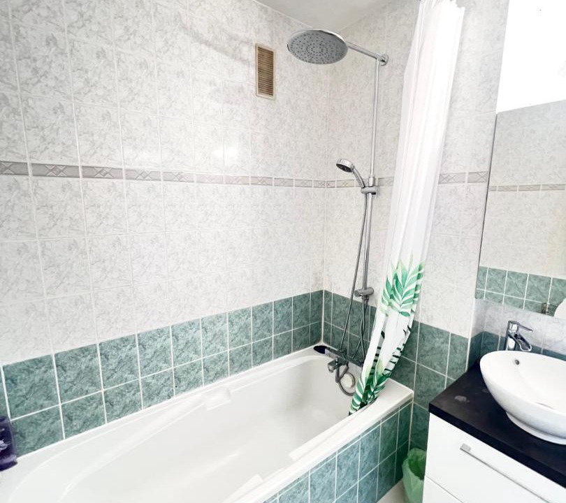 Photo of Bathroom in Chaillot