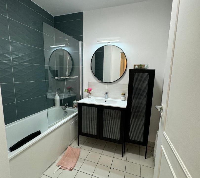 Photo of Bathroom in Clichy