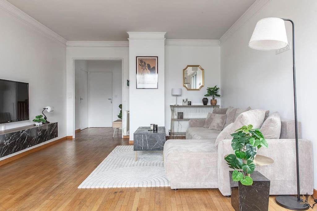 Photo of Livingroom in Quartier des Grandes-Carrieres