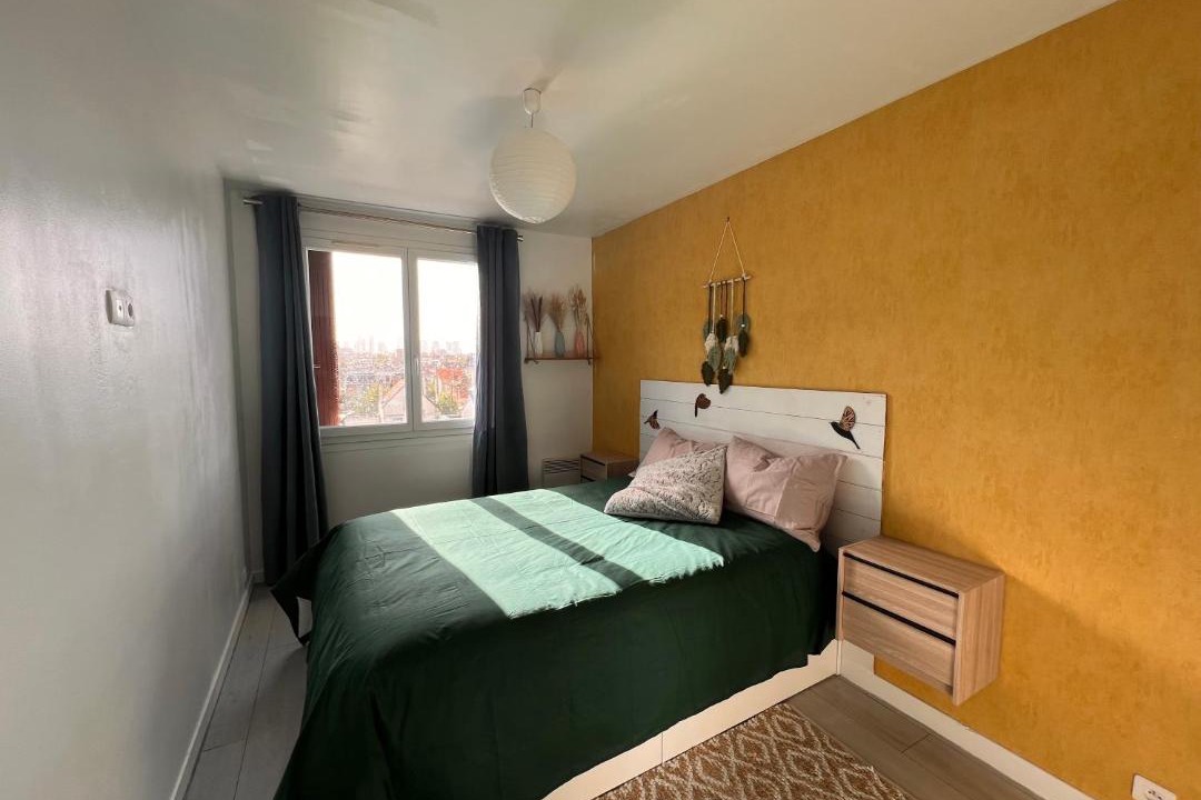 Photo of Bedroom in Bois-Colombes
