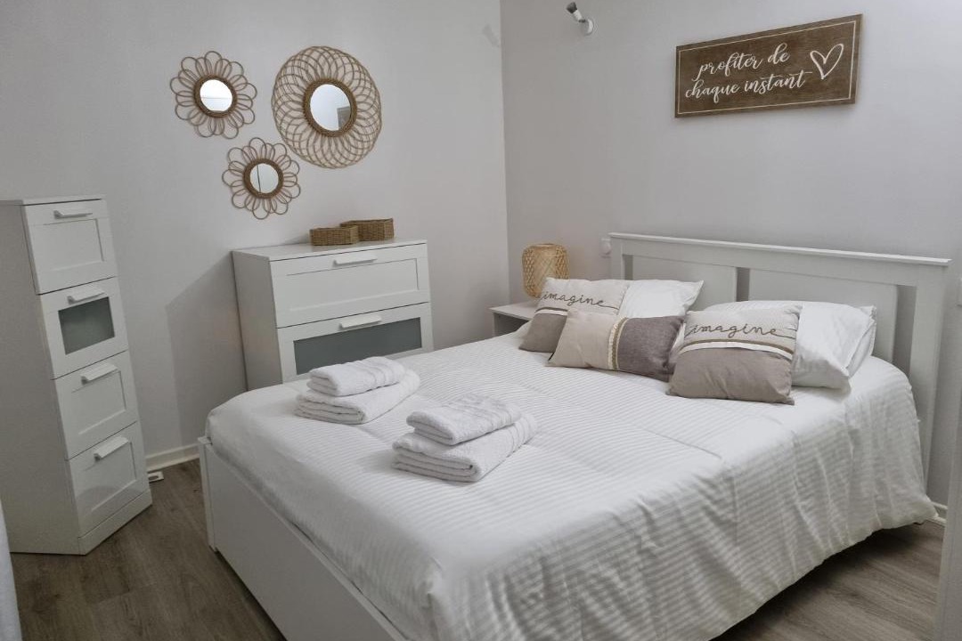 Photo of Bedroom in Les Puces de Saint-Ouen