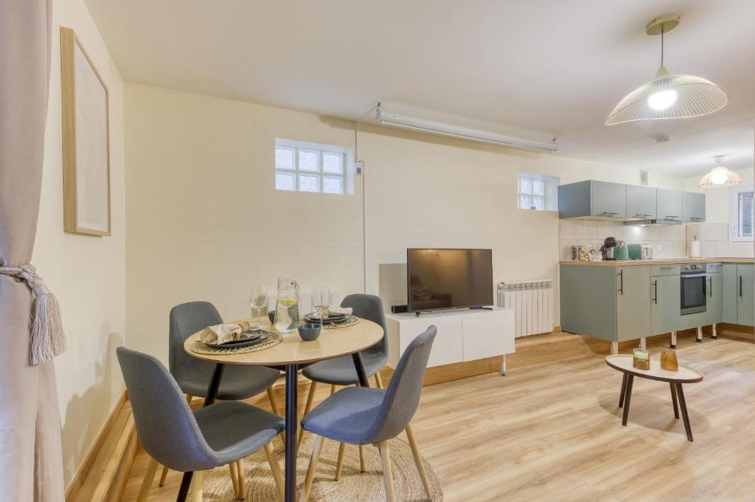Photo of Livingroom in Les Pavillons-sous-Bois