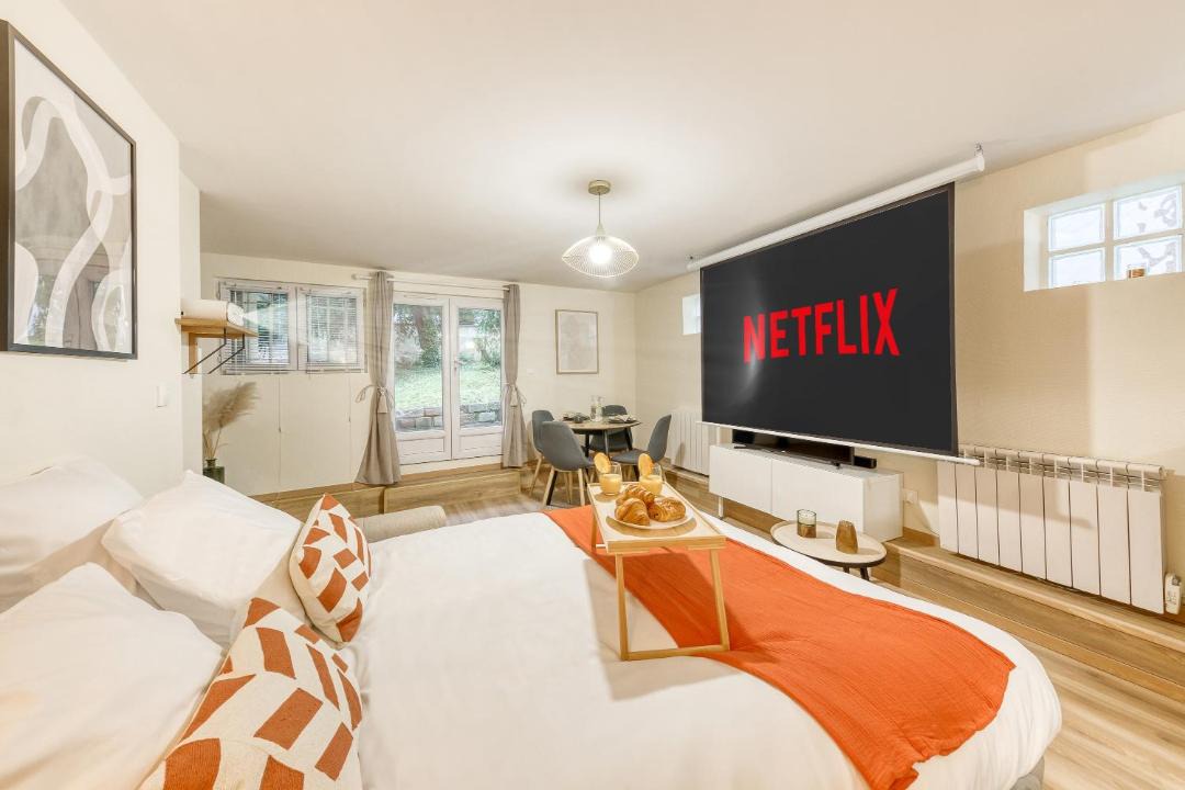 Photo of Livingroom in Les Pavillons-sous-Bois