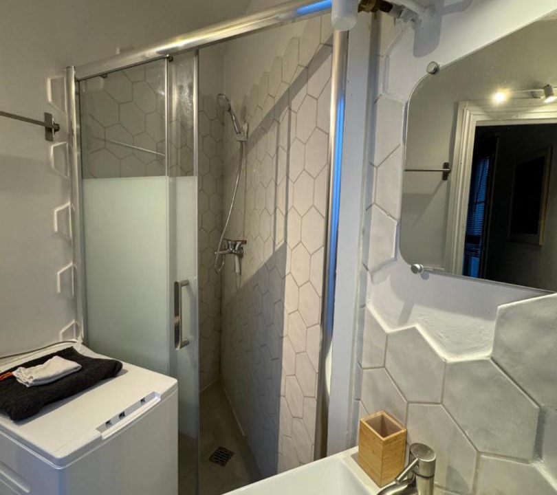 Photo of Bathroom in Arcueil