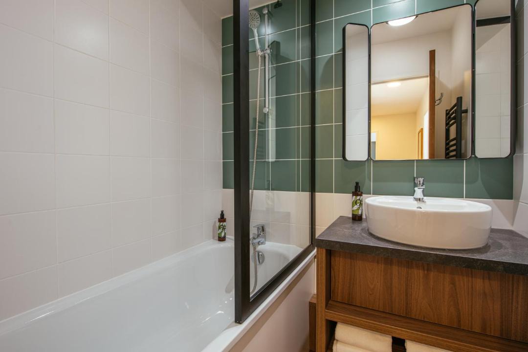 Photo of Bathroom in Combat