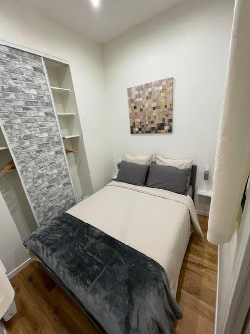 Photo of Bedroom in Porte-Dauphine