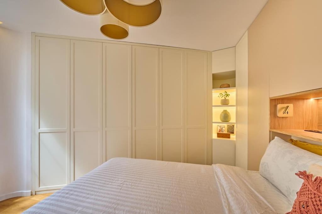 Photo of Bedroom in Notre-Dame-des-Champs