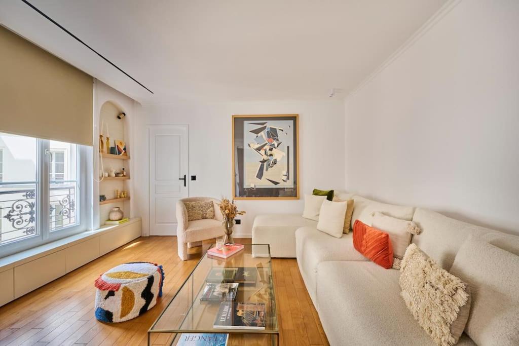 Photo of Livingroom in Notre-Dame-des-Champs