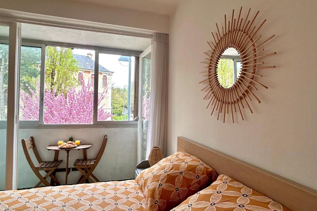 Photo of Bedroom in Sceaux