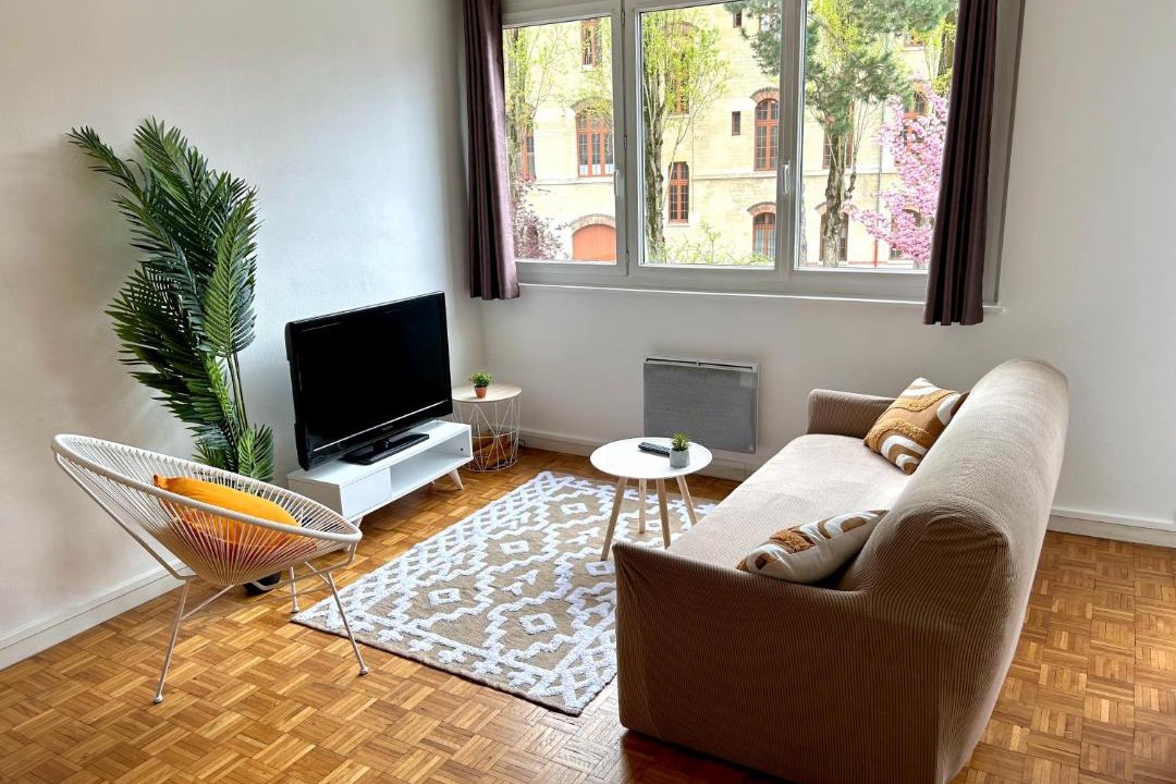 Photo of Livingroom in Sceaux