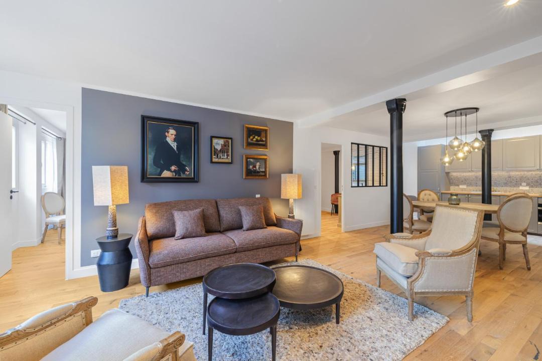 Photo of Livingroom in Archives