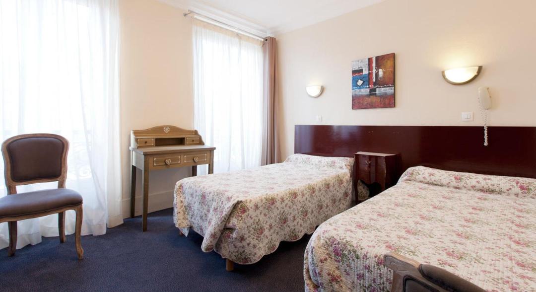 Photo of Bedroom in 10th Arrondissement