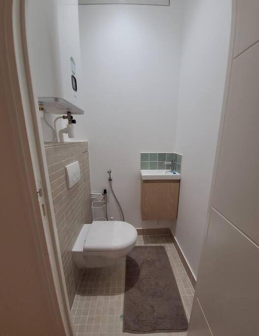 Photo of Bathroom in Epinay-sur-Seine