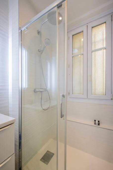 Photo of Bathroom in 12th Arrondissement