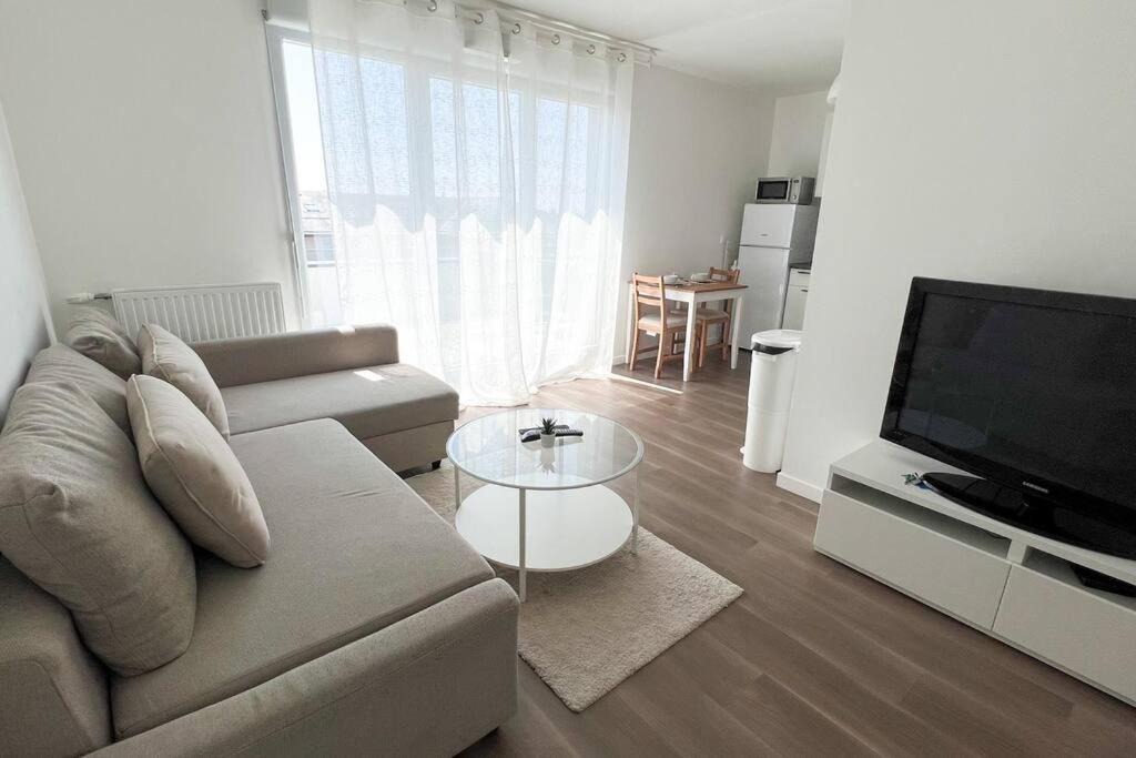 Photo of Livingroom in Livry-Gargan