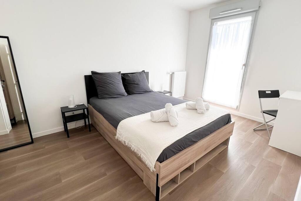 Photo of Bedroom in Livry-Gargan