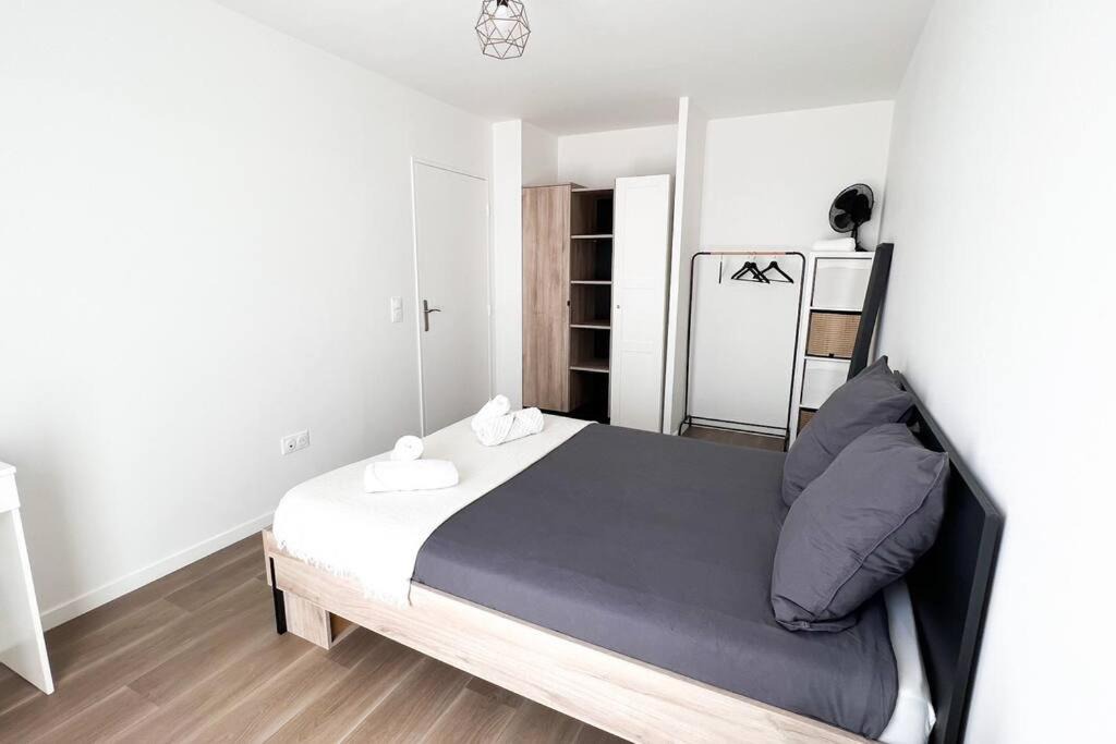 Photo of Bedroom in Livry-Gargan