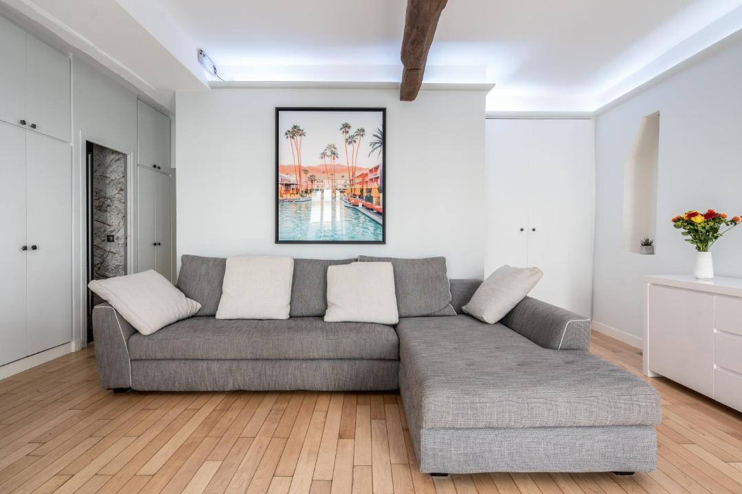 Photo of Livingroom in 9th Arrondissement
