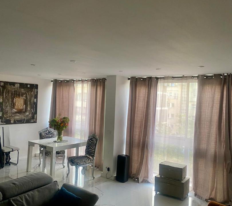 Photo of Livingroom in 16th Arrondissement