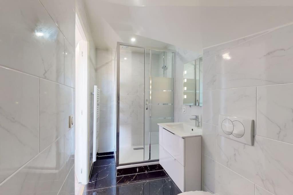 Photo of Bathroom in Buttes-Halage
