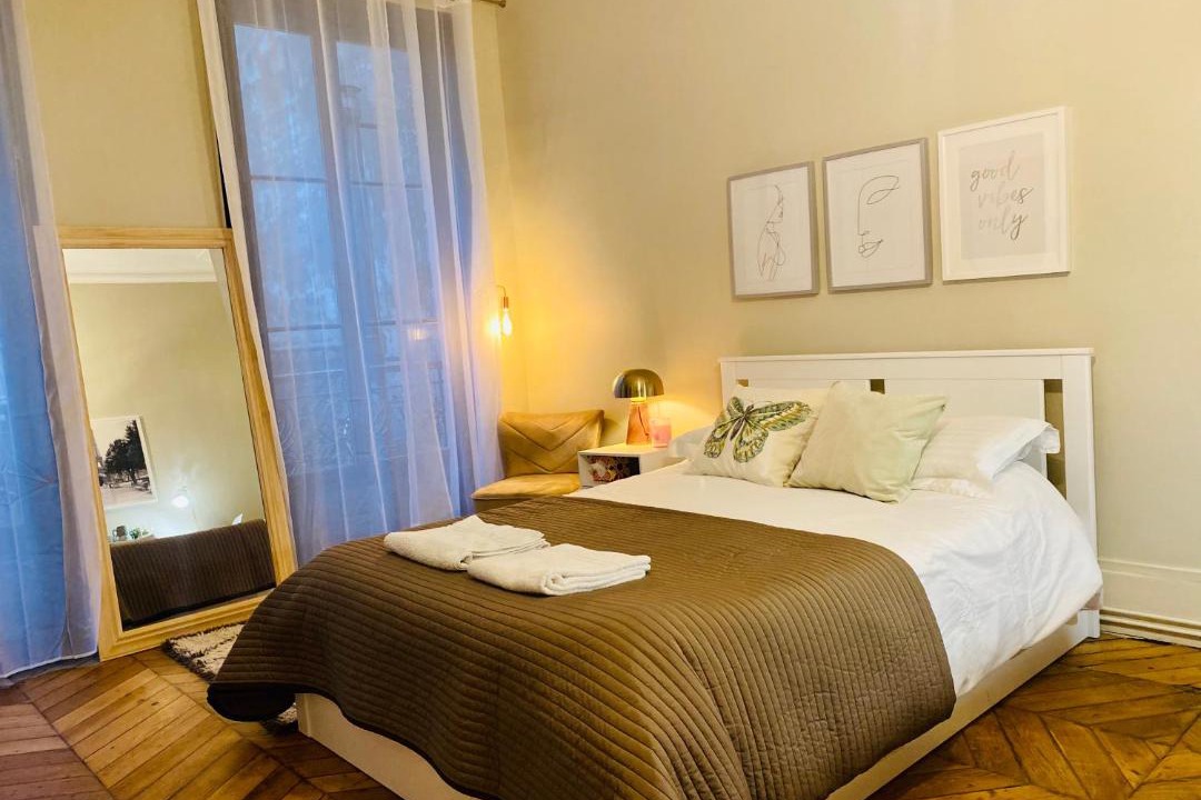 Photo of Bedroom in Saint-Merri