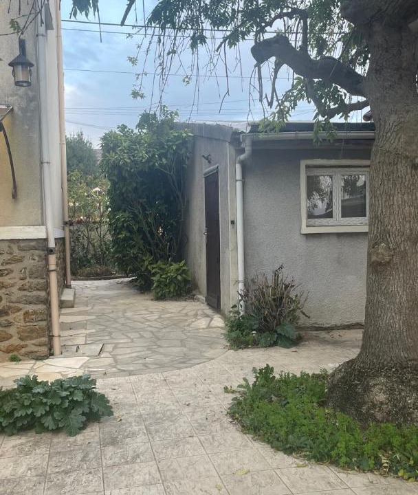 Photo of Buildings in Arnouville