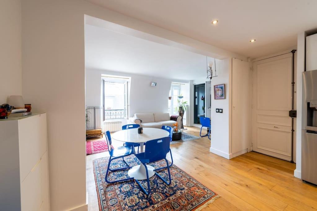 Photo of Livingroom in Chaillot