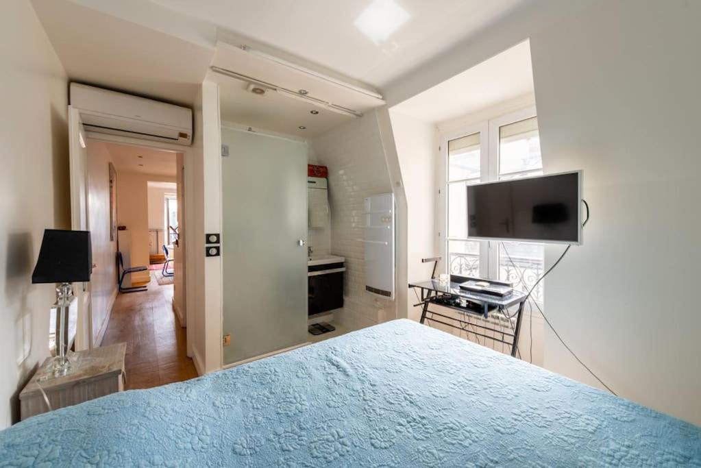 Photo of Bedroom in Chaillot
